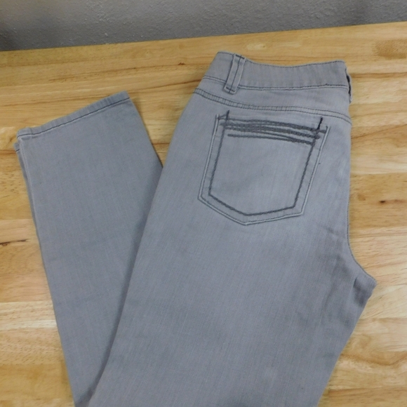 Elle size 8 grey jeans - Picture 6 of 6